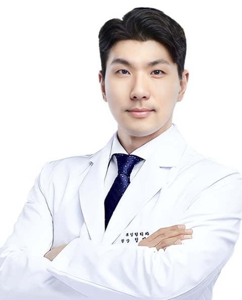 DR. JEONG JIN WOOK